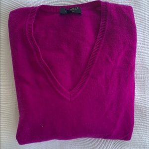 100% cashmere magenta sweater